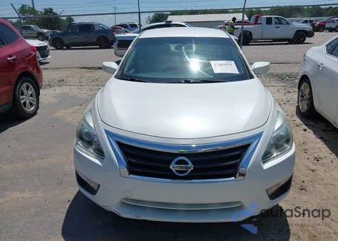 2015 Nissan Altima 2.5/S/Sv/Sl z USA, uszkodzony, nr VIN 1N4AL3AP9FC201952